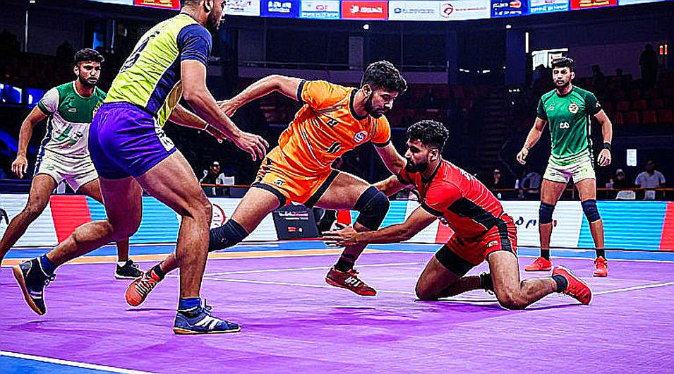 স্টার্টিং সেভেনের বাইরে পাওয়ান সেহরাওয়াত — ভারত-ইরান কাবাডি ফাইনালের আগে তথ্য, আখ্যান আর একটা অসম্পূর্ণ প্রশ্ন